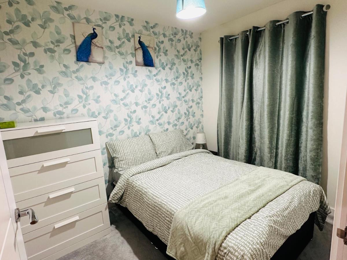 Modern 3 Bed Villa With Free Parking And Garden Close To City Center And Edinburgh Airport Dış mekan fotoğraf