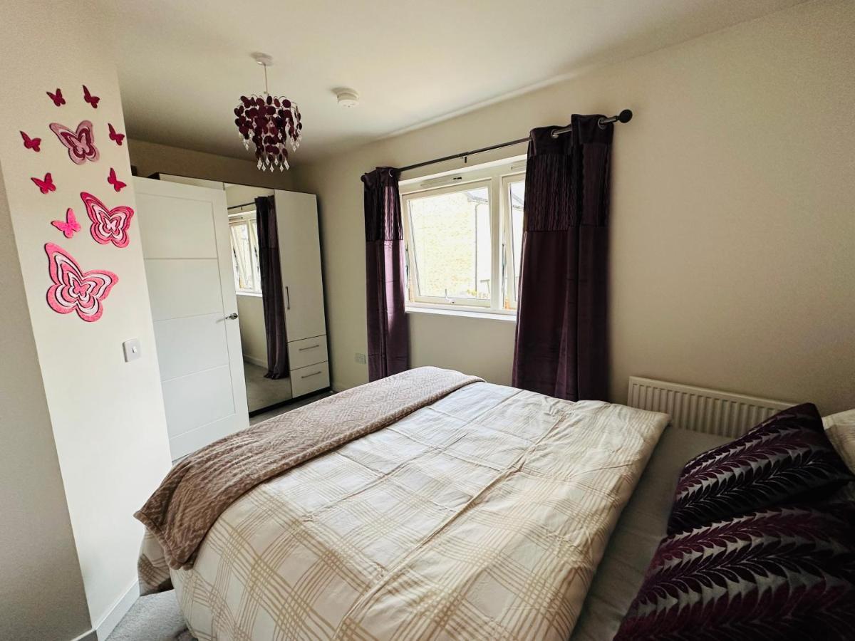 Modern 3 Bed Villa With Free Parking And Garden Close To City Center And Edinburgh Airport Dış mekan fotoğraf