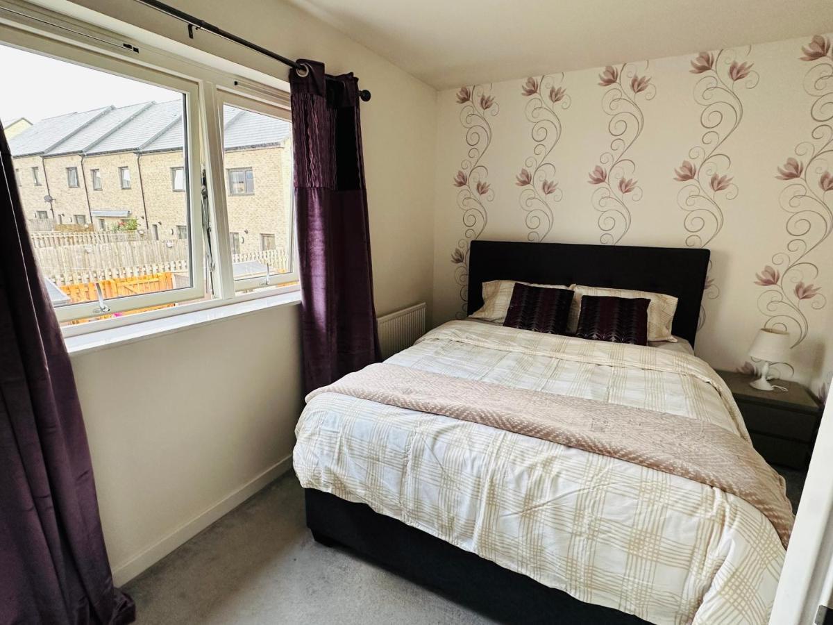 Modern 3 Bed Villa With Free Parking And Garden Close To City Center And Edinburgh Airport Dış mekan fotoğraf