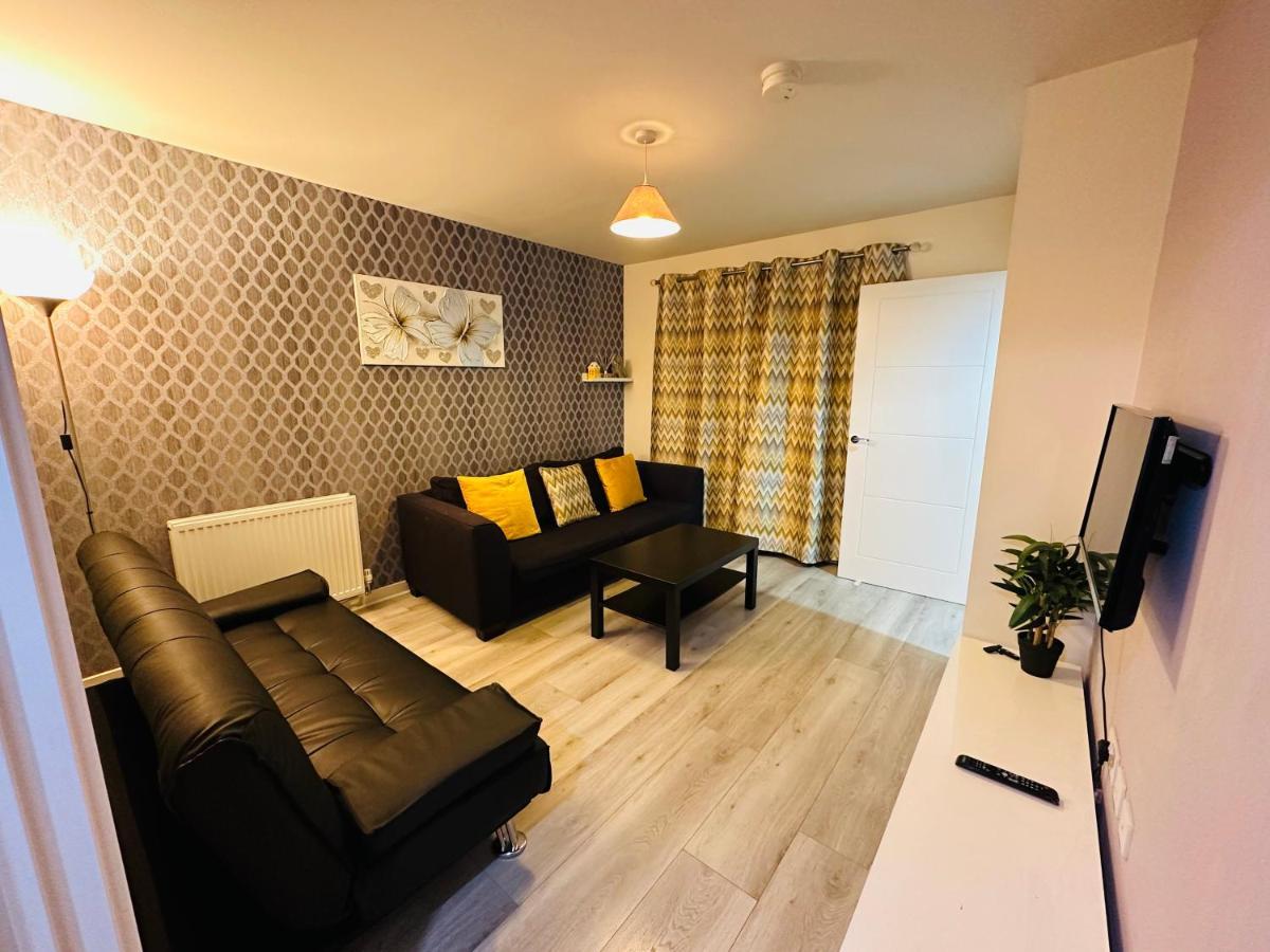 Modern 3 Bed Villa With Free Parking And Garden Close To City Center And Edinburgh Airport Dış mekan fotoğraf
